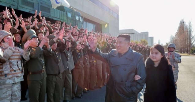 Kuzey Kore lideri Kim Jong-un kızıyla görüntülendi