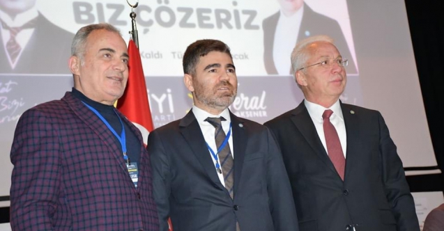 Beylikdüzü İlçe Başkanı Erol Karapınar yeniden ilçe başkanlığına seçildi