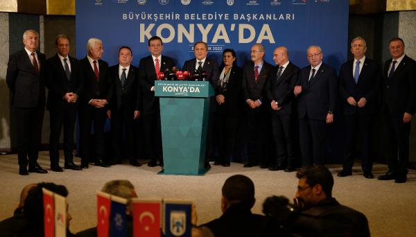 CHP'li 11 büyükşehir belediye başkanından ortak deklarasyon