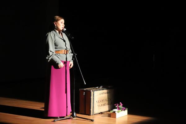 ‘Rosa Lüksemburg’ ve ‘Son Ada’ isimli tiyatro oyunları Kartal’da sahnelendi