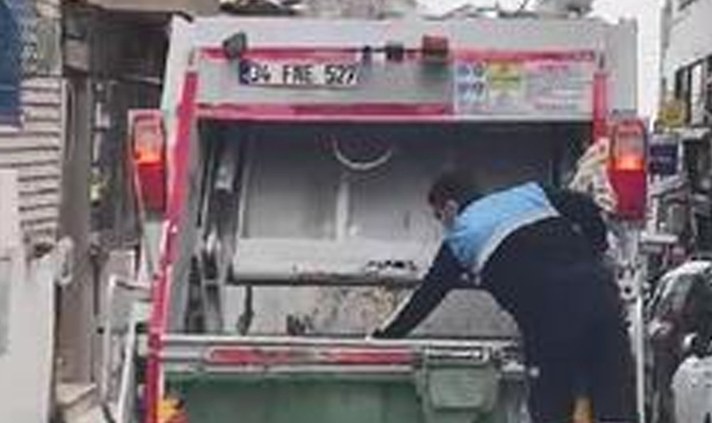 Kadıköy'de martıların çöp kamyonuna yemek akını