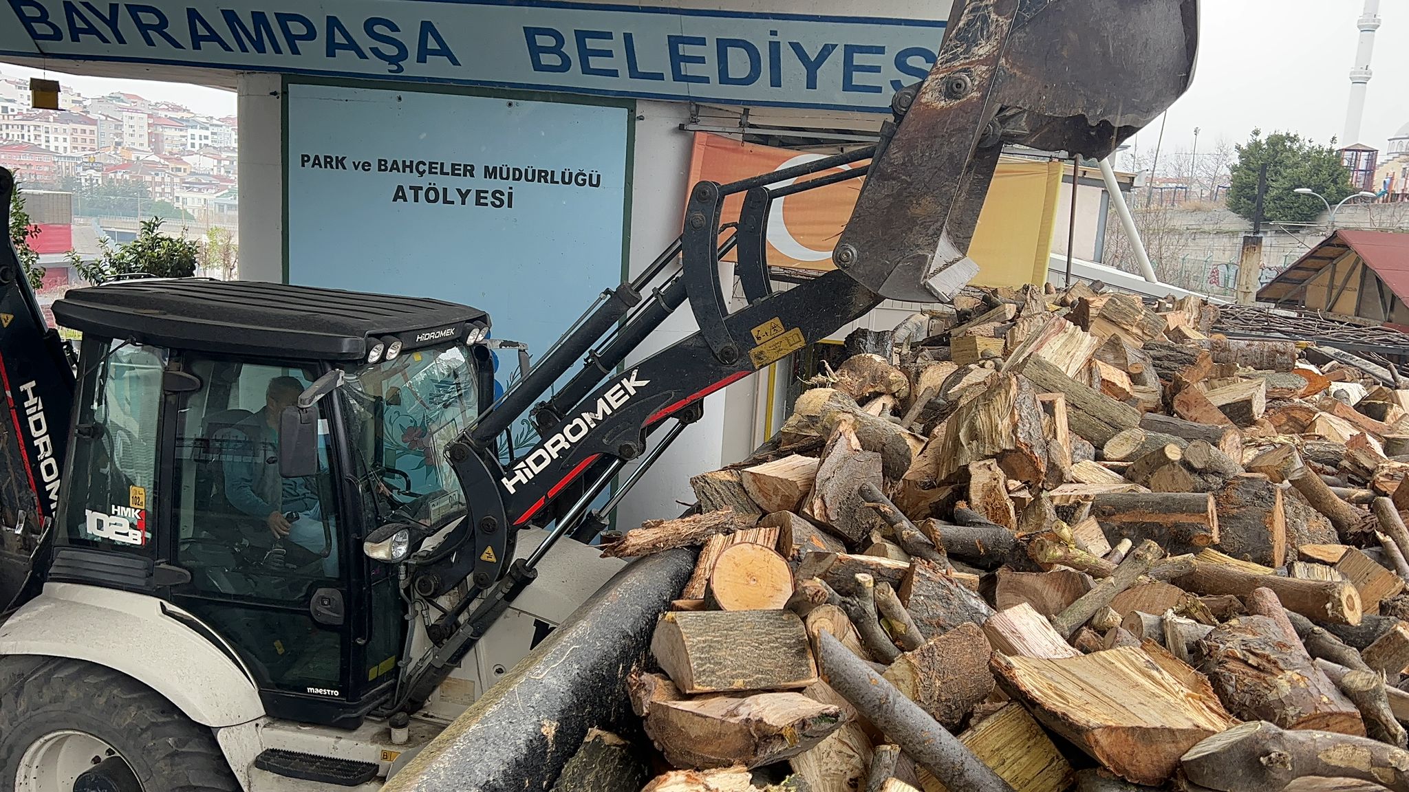 20 ton odun gönderildi