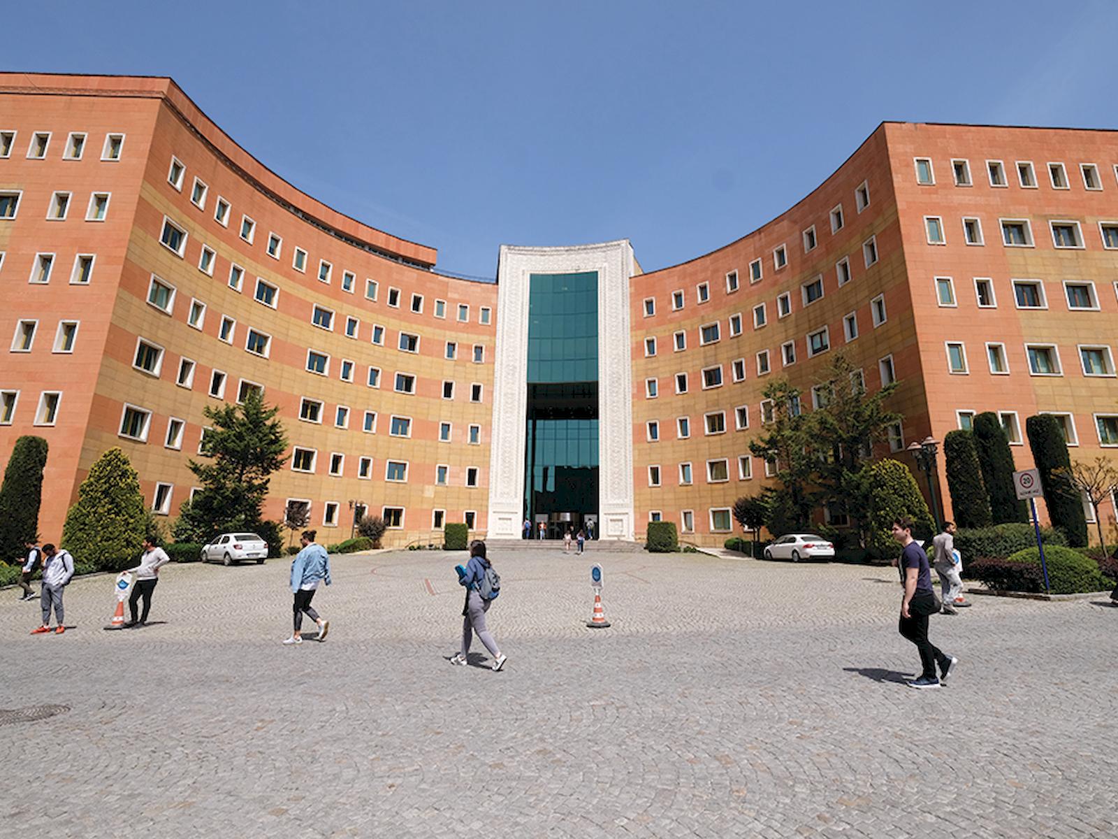 Yeditepe Üniversitesi 9 Araştırma Görevlisi alıyor