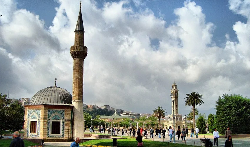 2023 İzmir Ramazan İmsakiyesi: İzmir sahur ve iftar saati ne zaman?