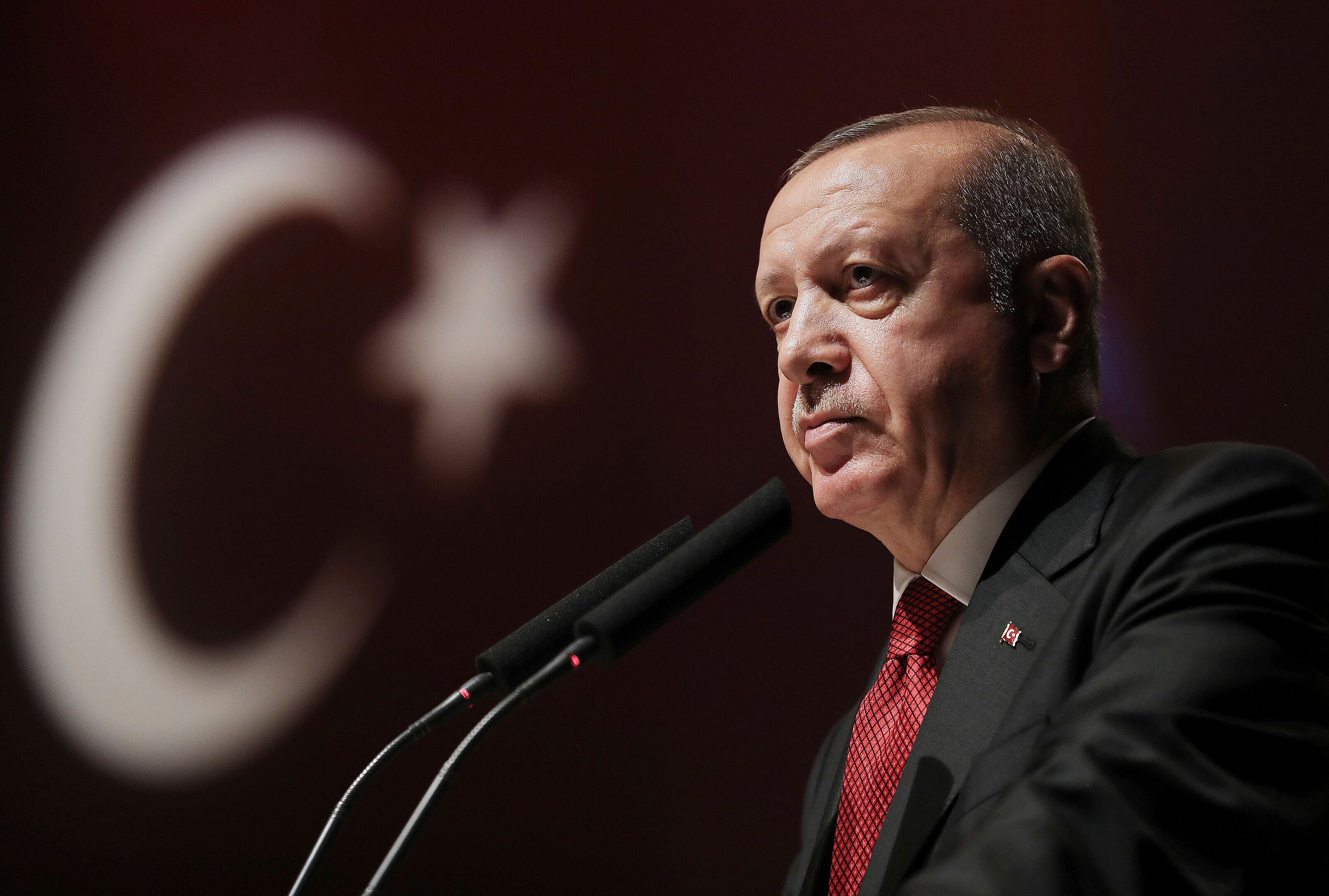 Cumhurbaşkanı Erdoğan'ın adaylığı için YSK'ye başvuru