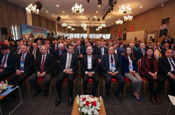 Kılıçdaroğlu, CHP'li belediye başkanlarıyla bir araya geldi