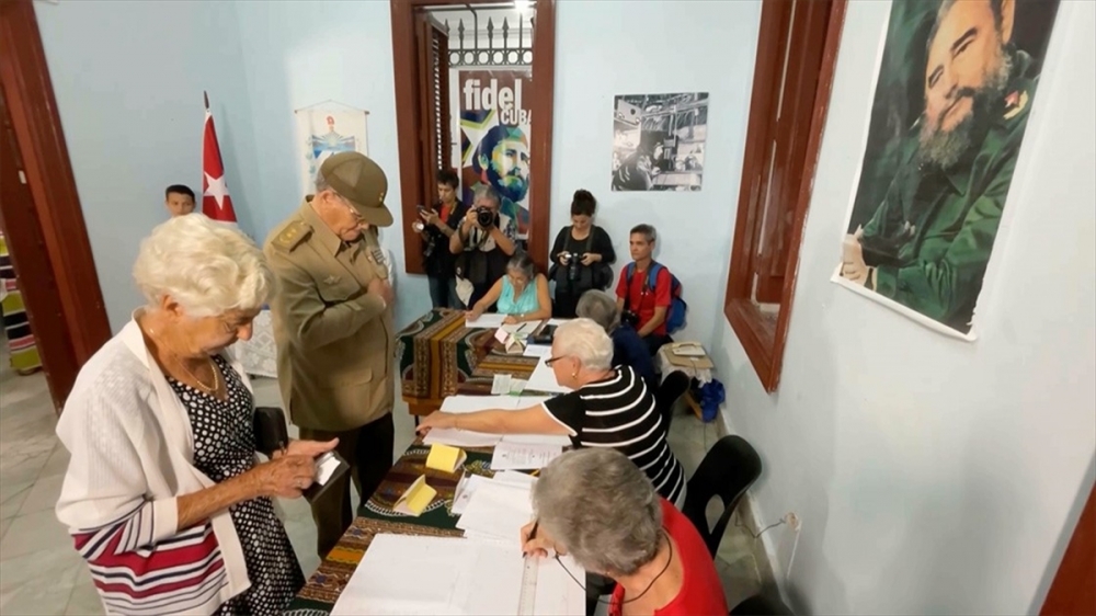 Küba'da milletvekili seçimi için oy kullanıldı