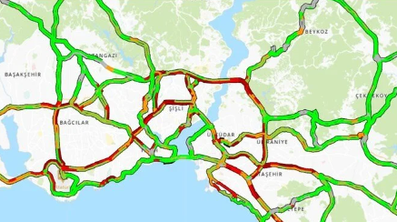 İstanbul'da yağmur trafiği etkiledi: Yoğunluk yüzde 70'i aştı  