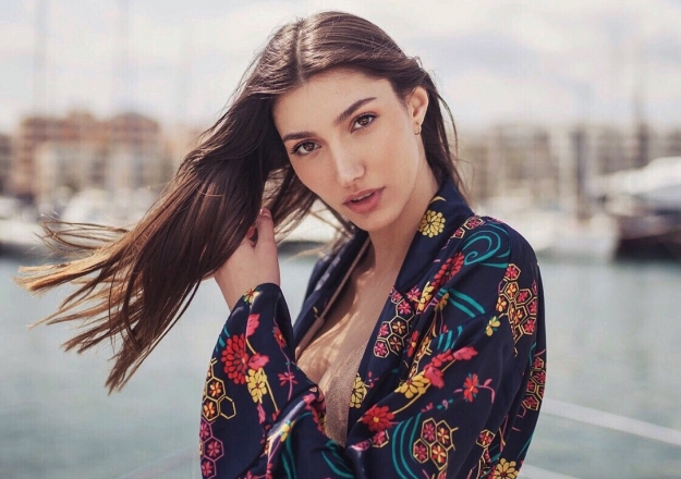 Miss Turkey 2018 birincisi Şevval Şahin'in estetiksiz ve makyajsız hali şoke etti
