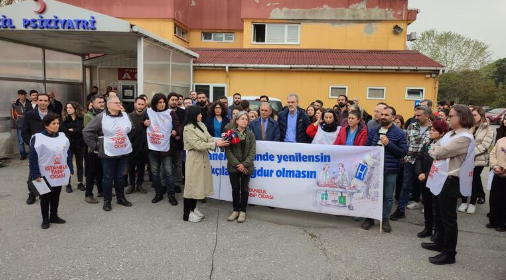 Bakırköy'de "Hastaneler yerinde yenilensin" çağrısı
