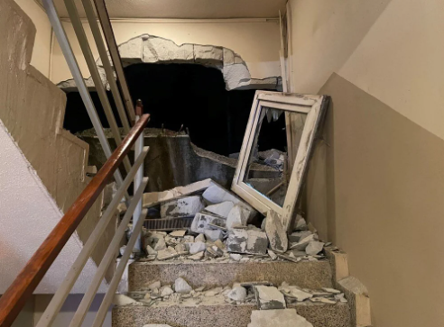 Kocaeli'de istinat duvarı çöktü, 4 apartman boşaltıldı