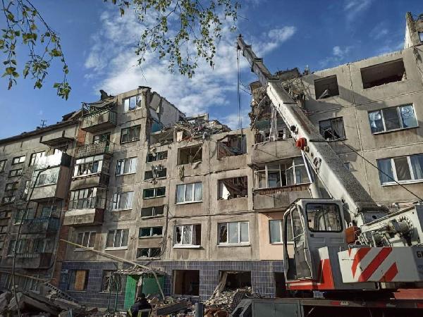 Rusya, Donetsk’te apartmanı vurdu: 11 ölü