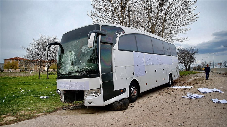 Eskişehir'de yolcu otobüsünde kaza: 17 kişi yaralandı