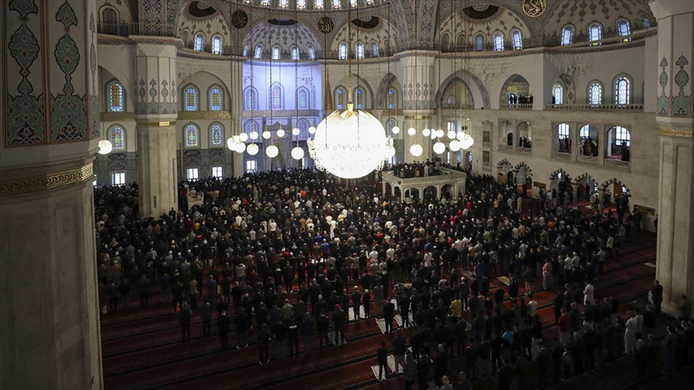 2023 Ramazan Bayramı namazı saat kaçta kılınacak? İl İl vakitler