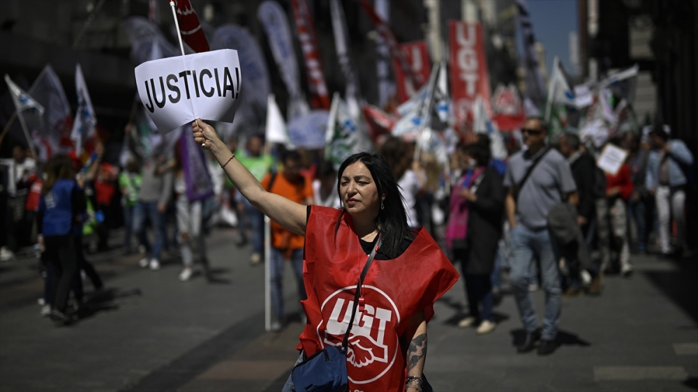 İspanya grevde: Adliye memurları gösteri düzenledi