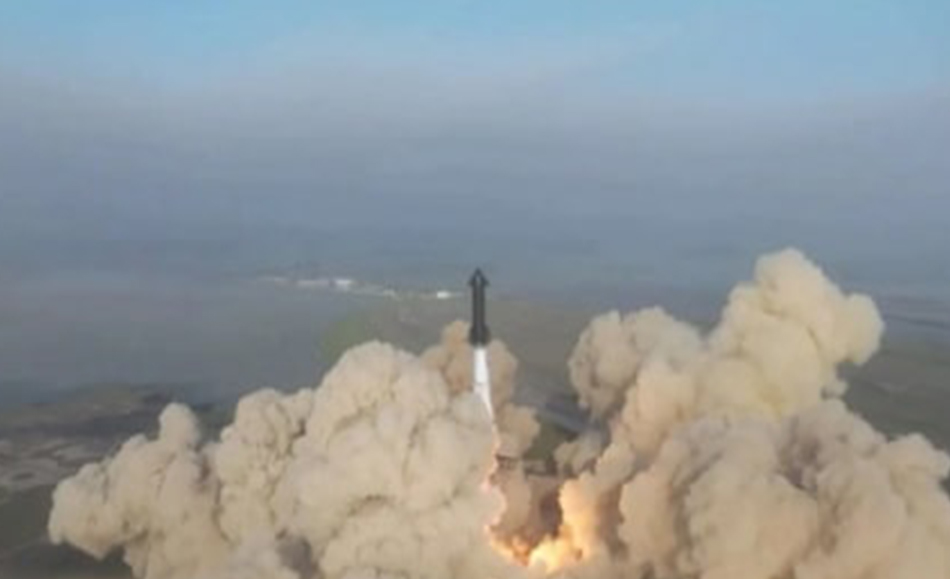 SpaceX'in en güçlü roket sistemi Starship havada patladı