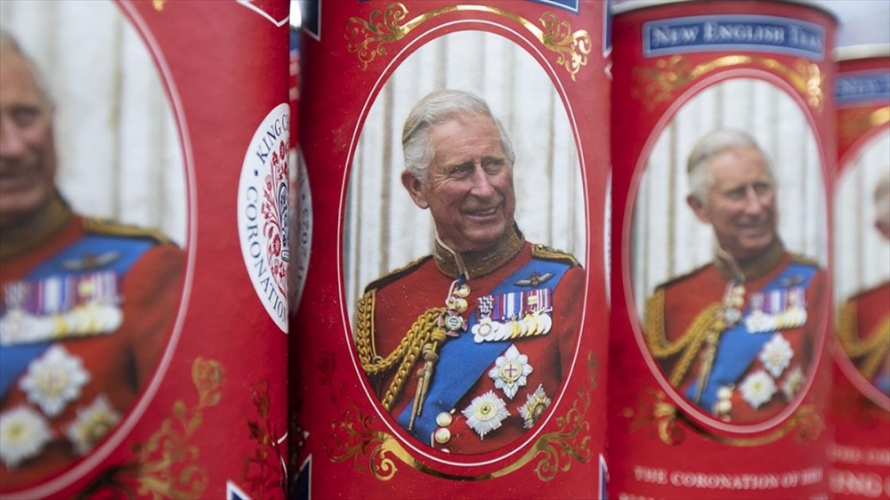 İngiltere taç giyme törenine hazırlanıyor! Charles'ın tacındaki 170 karatlık "Kara Prens" yakutunun sırrı ne?