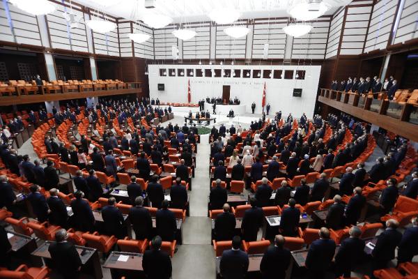Meclis'te 23 Nisan özel oturumu! 328 milletvekili son kez Genel Kurul'da