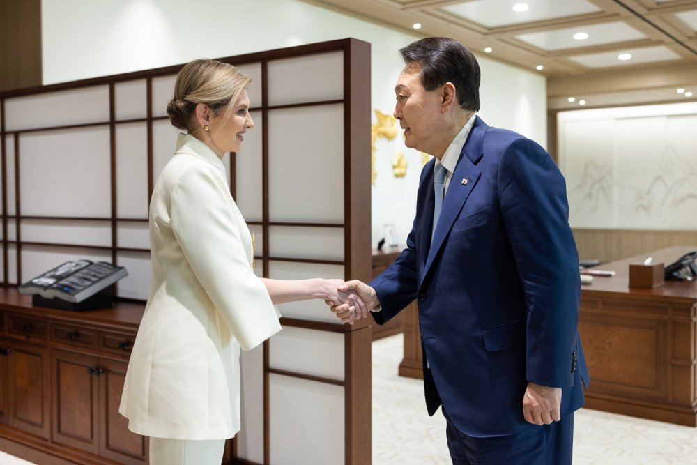 Zelenski'nin eşi, Güney Kore lideri Yeol ile görüştü