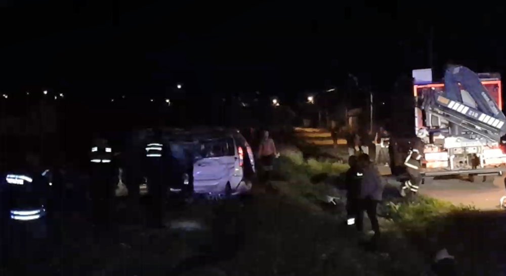 Edirne'de göçmenleri taşıyan araçta 1 kişi öldü, 10 kişi yaralandı