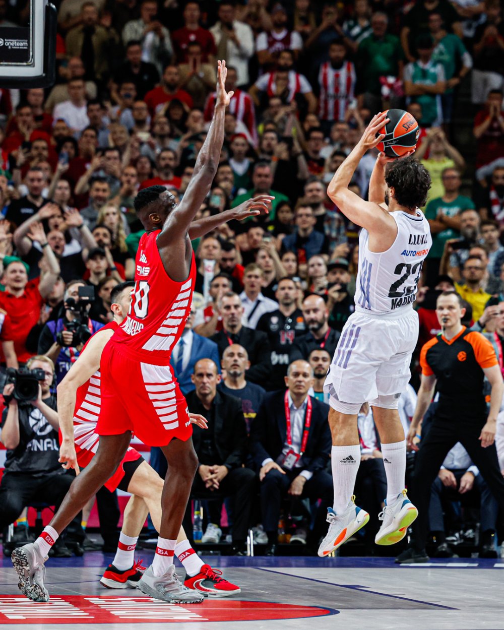 EuroLeague finali nefes kesti, şampiyon son saniyede belli oldu