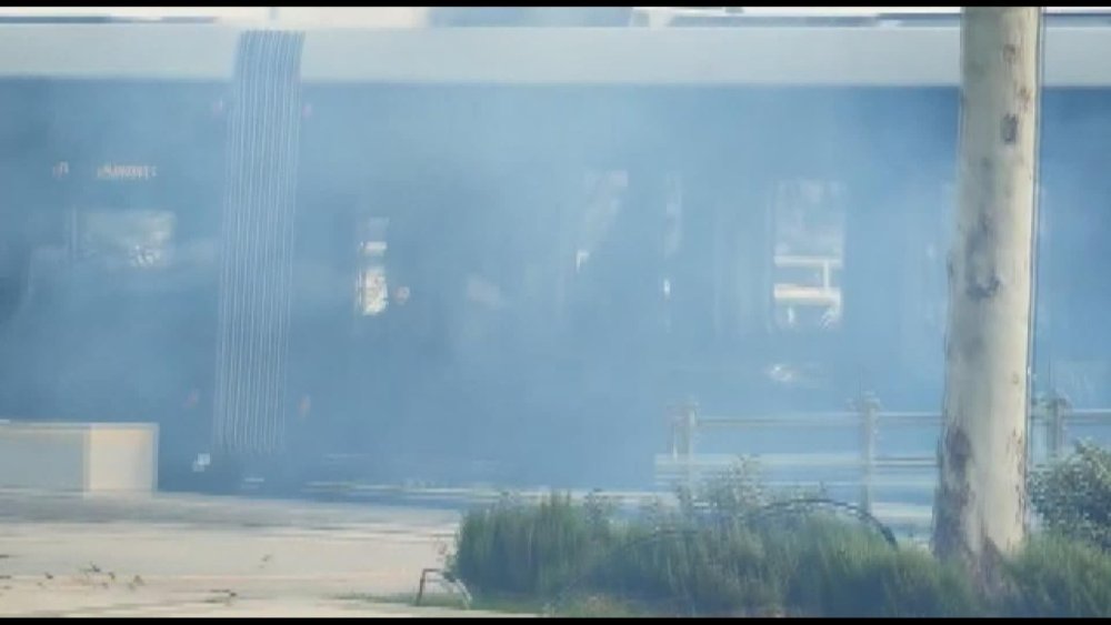 İstanbul'daki T5 tramvay hattında yangın çıktı
