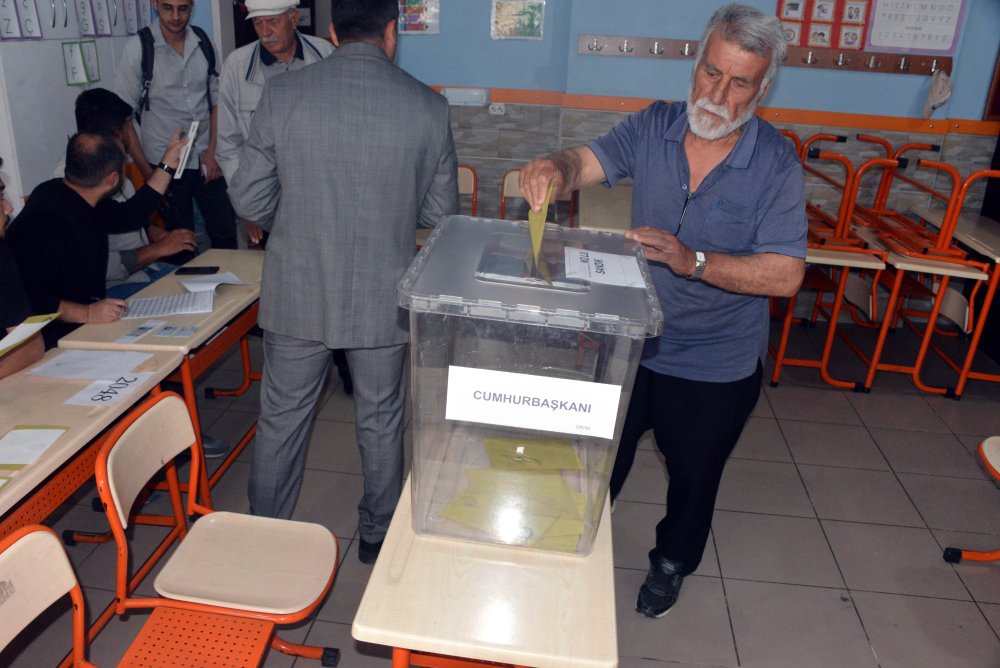 Kahramanmaraş'ta 2'nci tur oy verme işlemi başladı