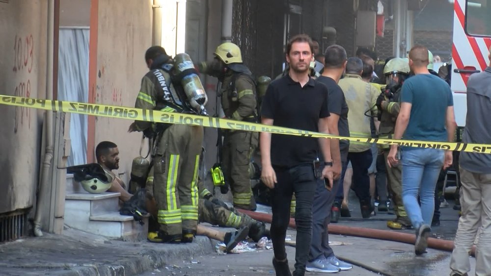 İstanbul'da patlama: 2'si itfaiye personeli 7 kişi yaralandı
