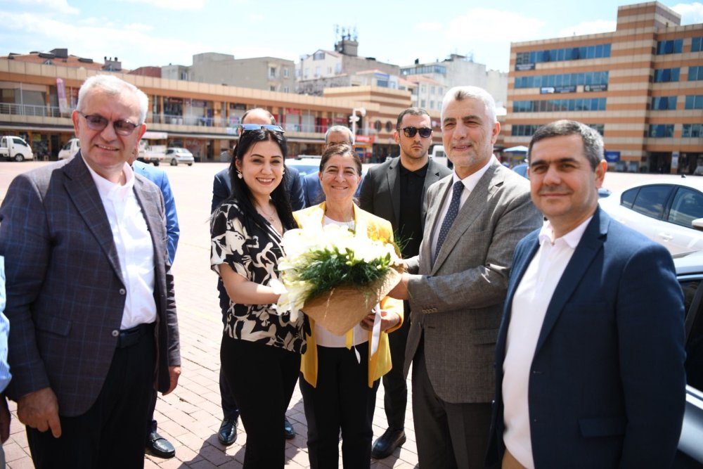 Ticaret Bakanı Edirne'de bayram ziyaretinde bulundu
