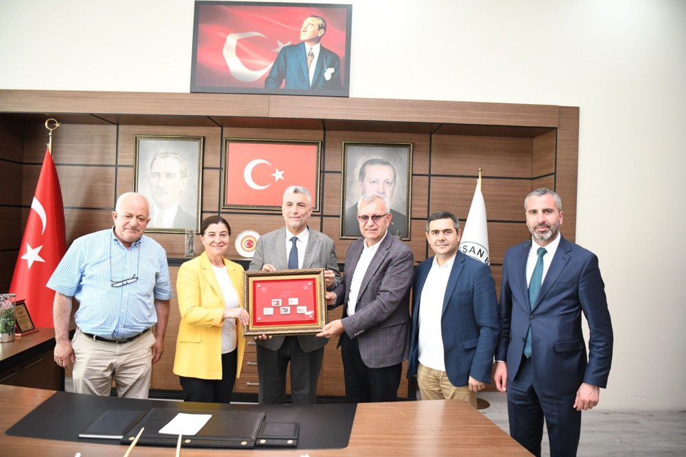 Ticaret Bakanı Edirne'de bayram ziyaretinde bulundu