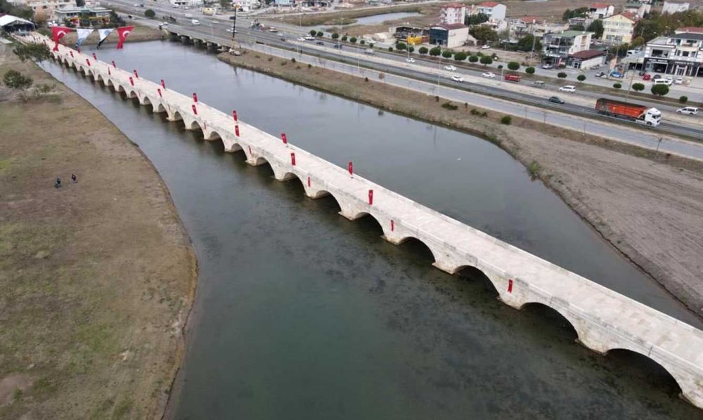 Osmanlı Dönemi'ne ait tarihi köprülerin restorasyon çalışması sürüyor