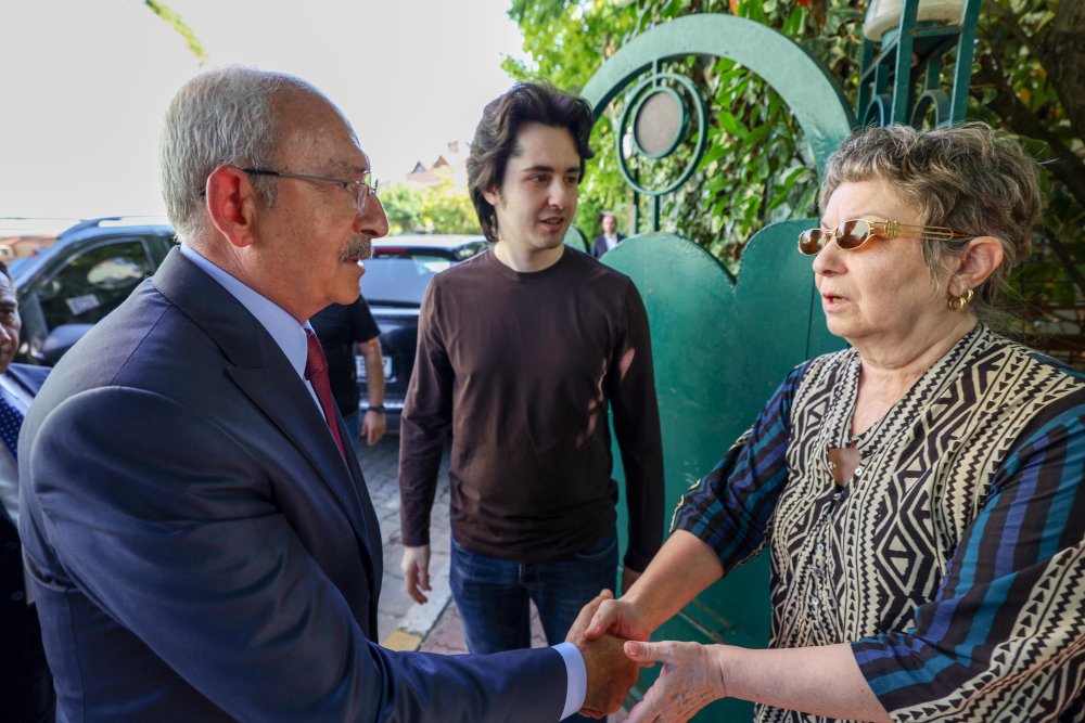 Kemal Kılıçdaroğlu, Özkan Uğur'un ailesini ziyaret etti