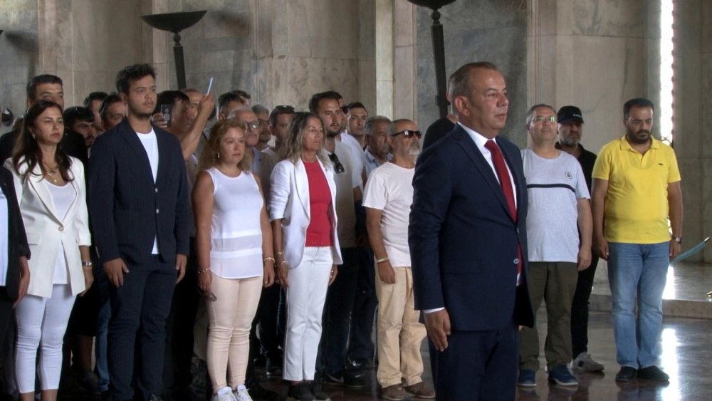 Tanju Özcan Ankara'da: Anıtkabir'i ziyaret etti