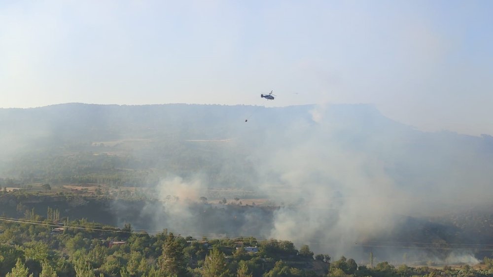 Mersin'de orman yangını söndürülemiyor! 4 mahalle boşaltıldı
