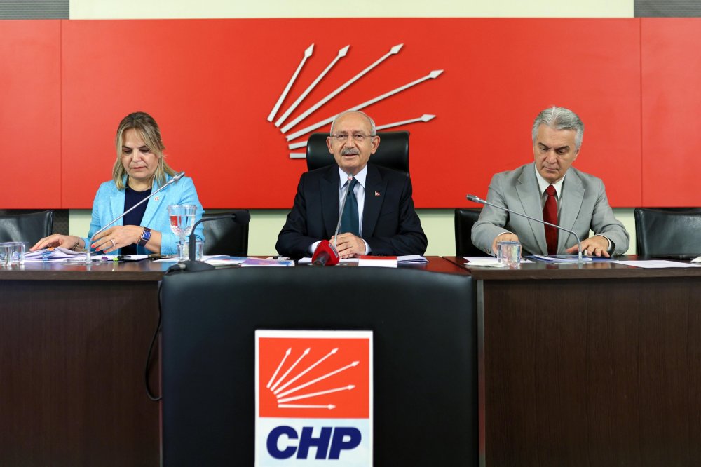 CHP'de Parti Meclisi toplandı! Masada sızdırılan toplantı var