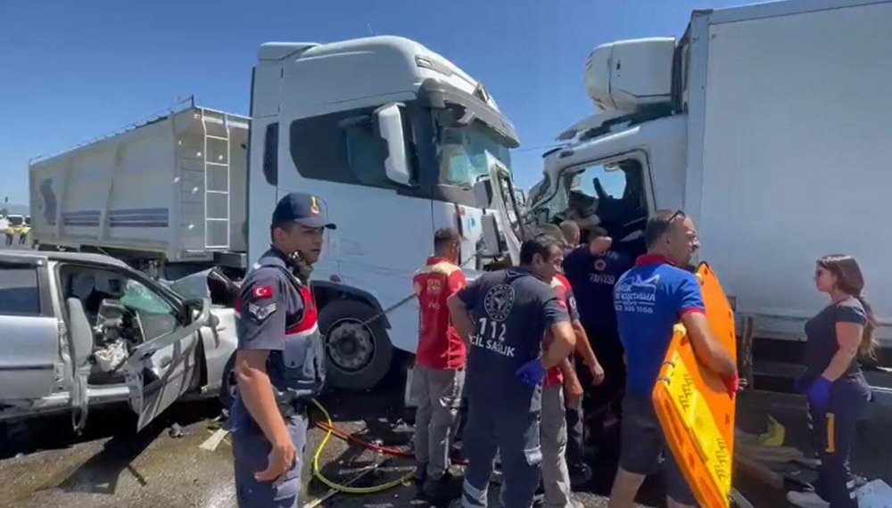 Aydın'da zincirleme kaza: 1 ölü, 2  yaralı