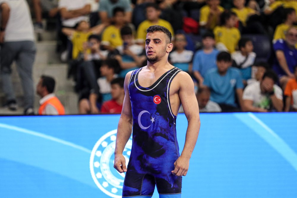U17 Dünya Güreş Şampiyonası’nda Eyyüp Çetin finalde