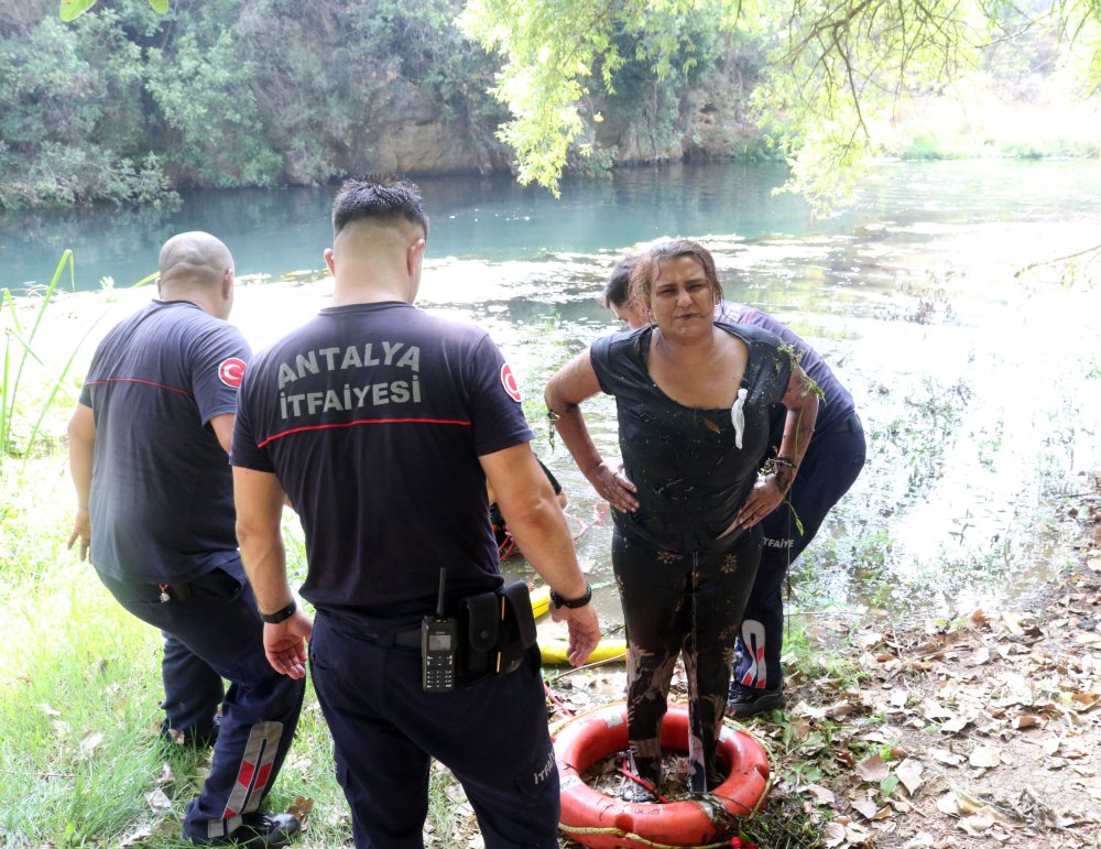 Su kanalında hayatta kalma savaşı: 10 metre yükseklikten düştü