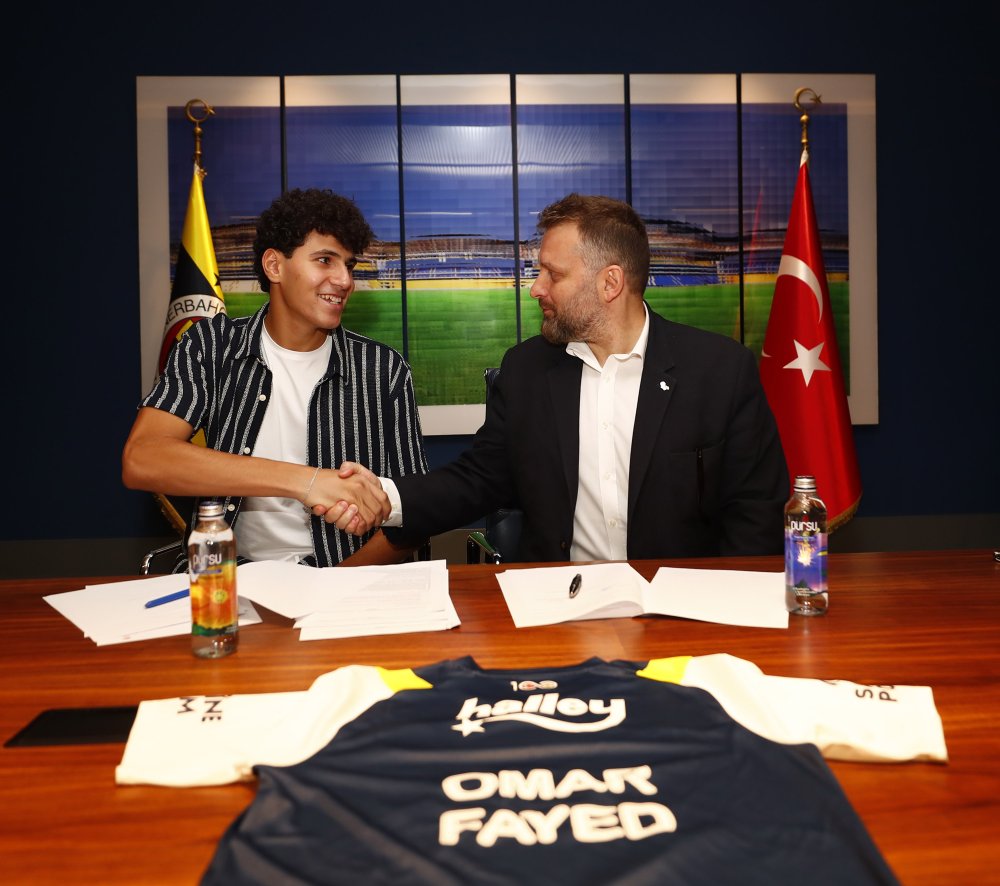Fenerbahçe, Omar Fayed'i 4 yıllığına kadrosuna kattı