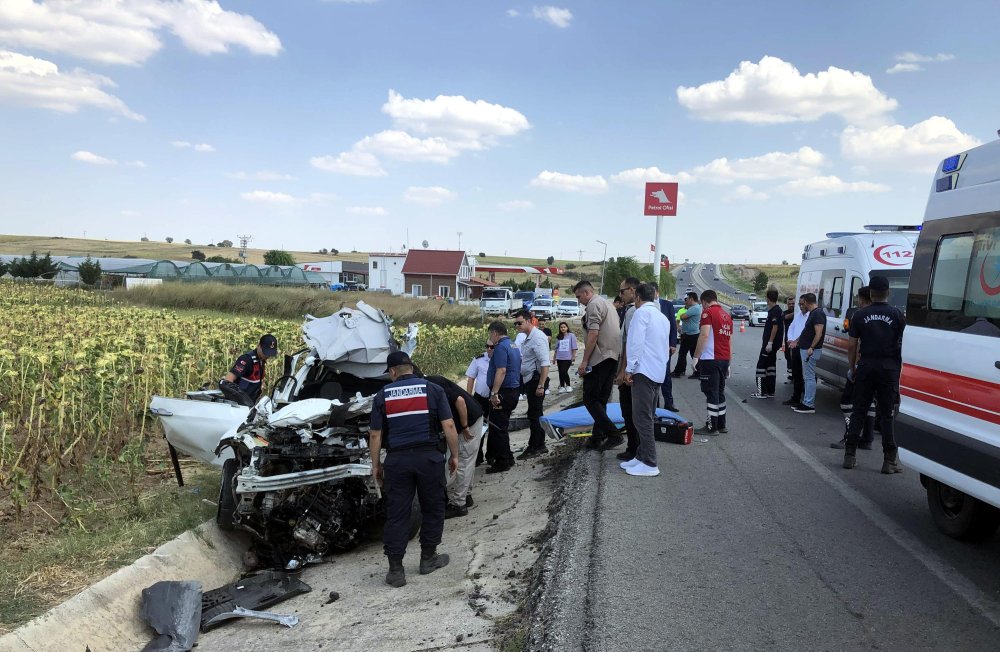 Feci kaza: 1 polis öldü, 2'si polis 5 yaralı