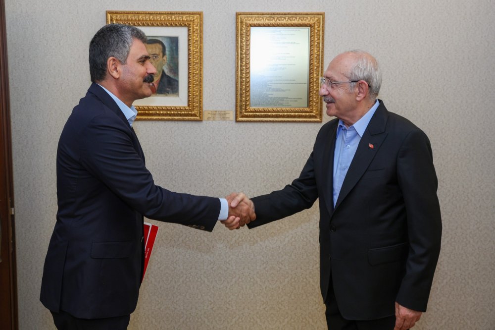 Kılıçdaroğlu, DİSK Genel Başkanı Çerkezoğlu ile görüştü