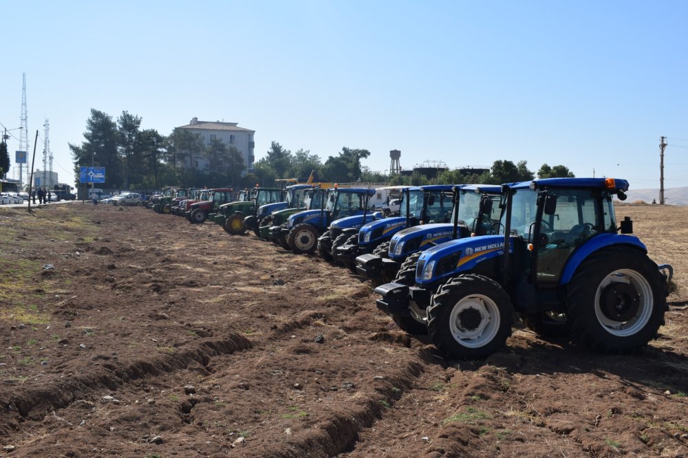 Üreticiler mısır alım fiyatını az buldu: Traktörlerini bırakıp, eylem yaptı