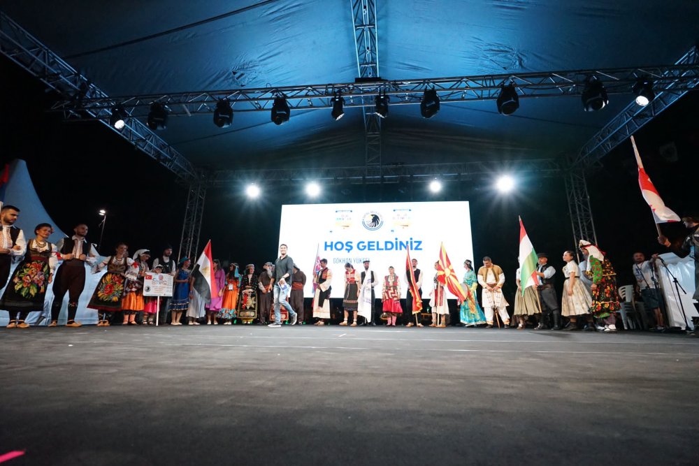 Kartal’da 2. Uluslararası Halk Oyunları Festivali başladı