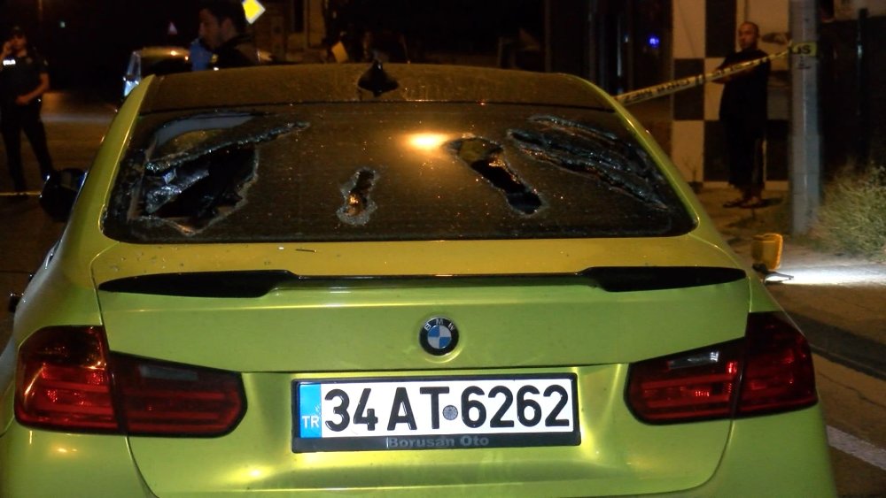 Sultanbeyli’de önü kesilen otomobile pompalı tüfekle ateş açıldı: 1 yaralı