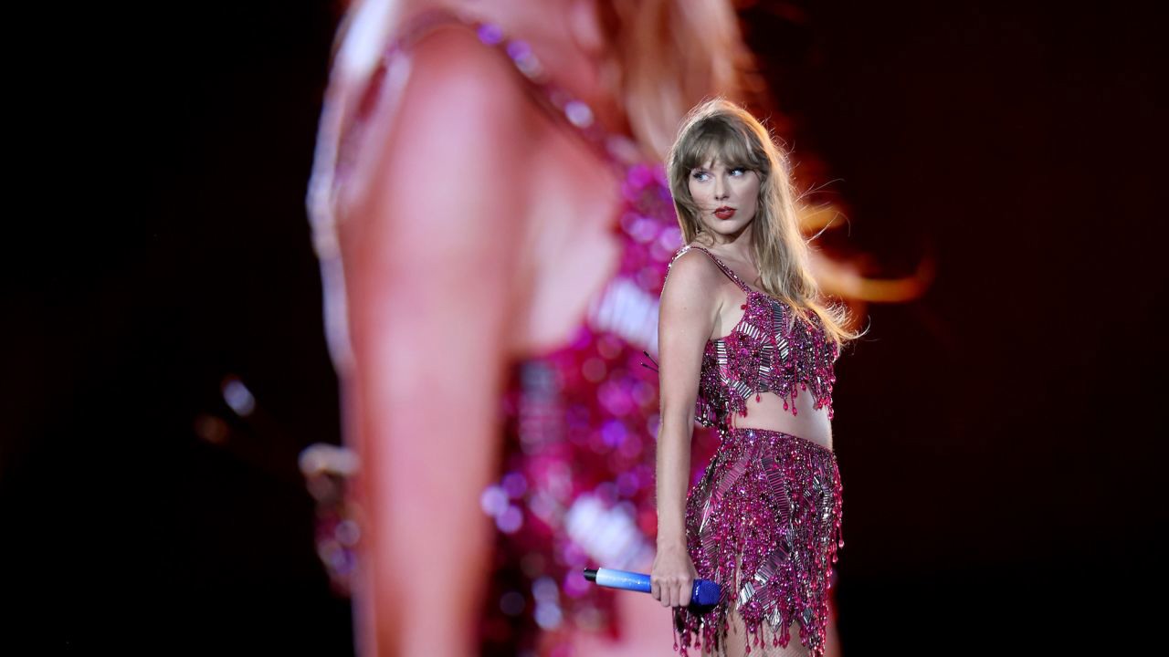 230802120355-01-taylor-swift-seattle-show-072223-restricted-1280x720.jpg