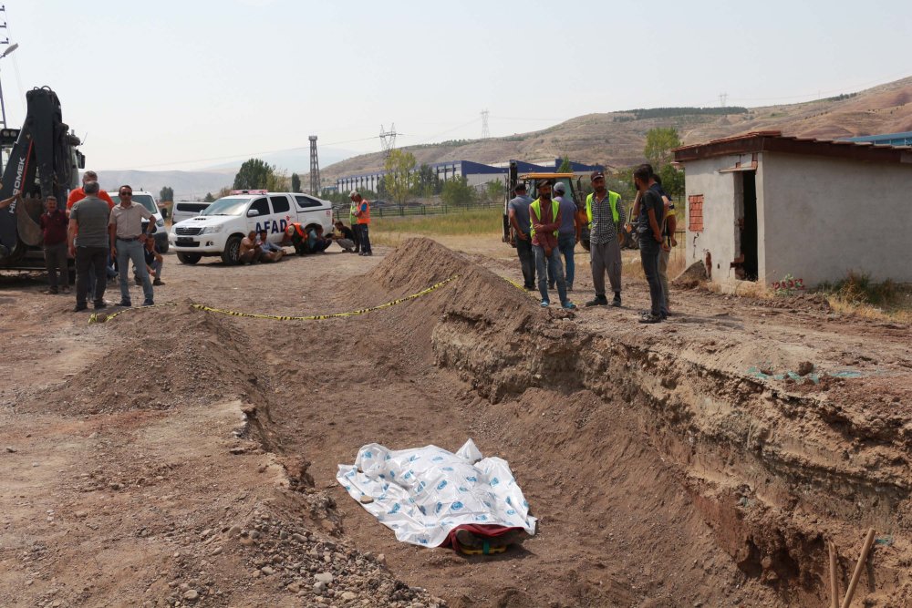 Altyapı çalışması sırasında göçük: 1 işçi hayatını kaybetti