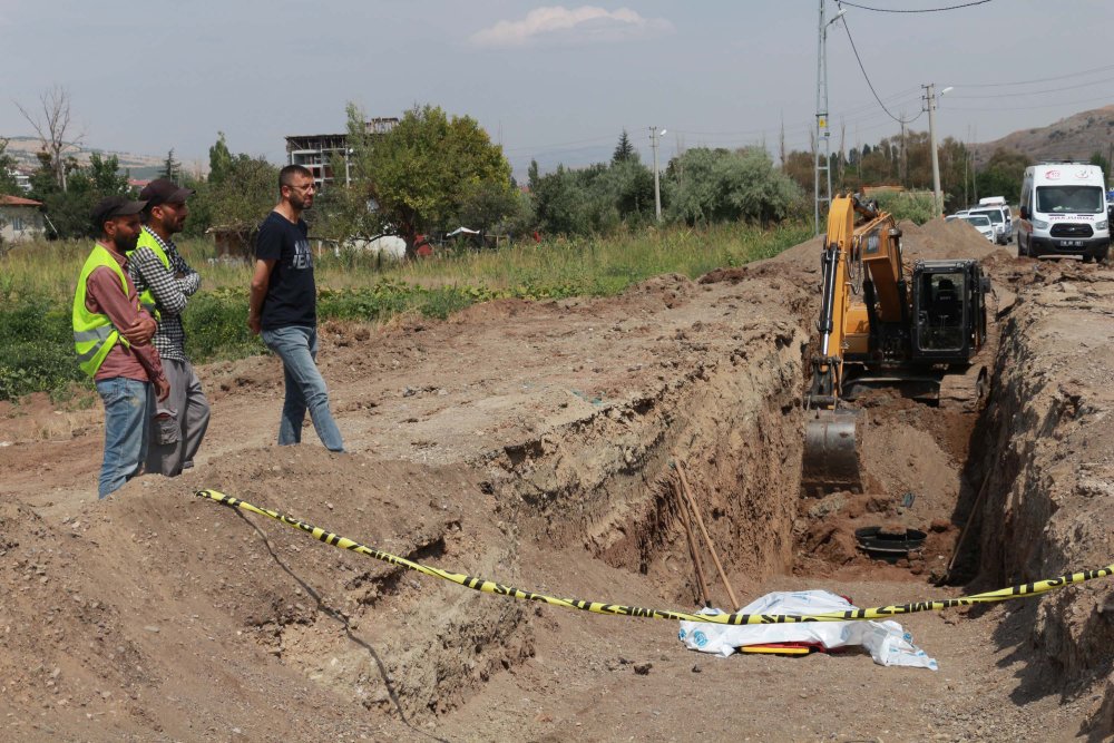 Altyapı çalışması sırasında göçük: 1 işçi hayatını kaybetti