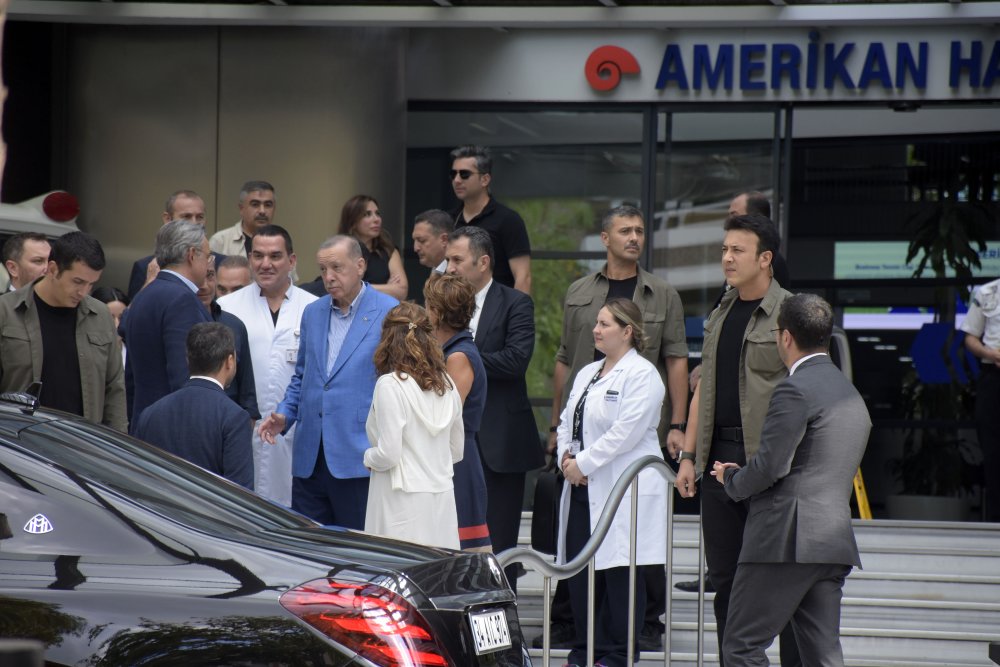 Cumhurbaşkanı Erdoğan, Sabancı çiftini ziyaret etti