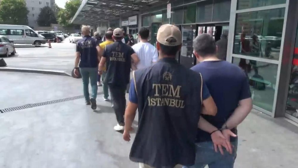 İstanbul'da FETÖ operasyonu: 5 tutuklama