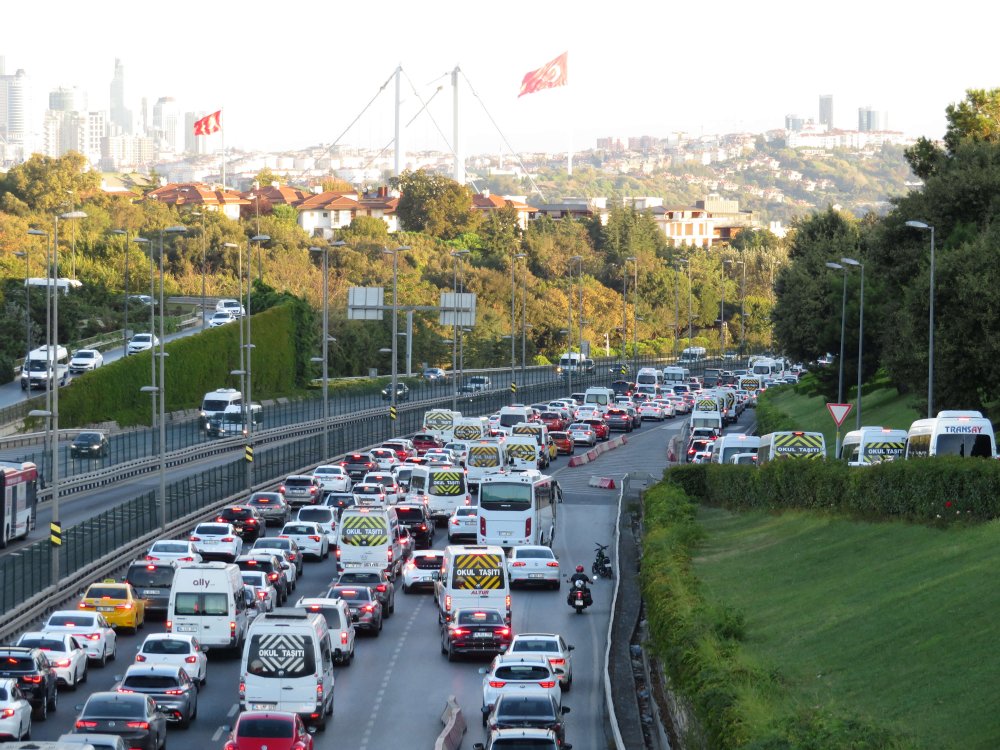 İstanbul'da okul trafiği başladı